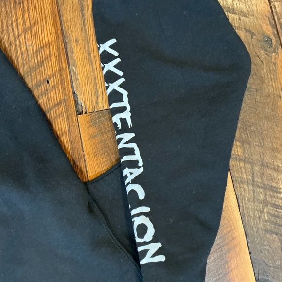 XXXTentacion Broken Heart Black Graphic Hoodie – Size XL - Picture 6 of 9